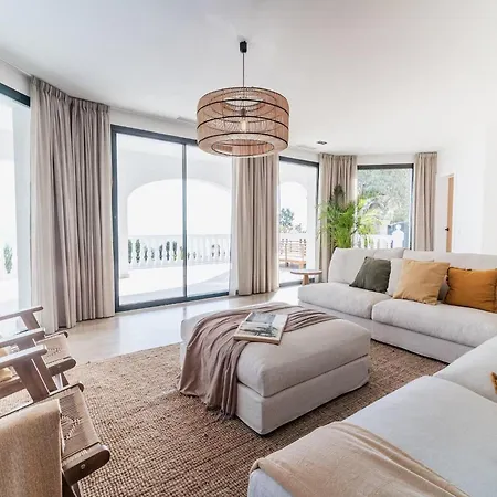 Superb With Private Lagoon Pool 哈维亚